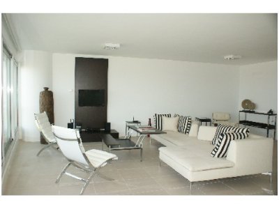 Apartamento en Le Parc, 3 suites más dependencia