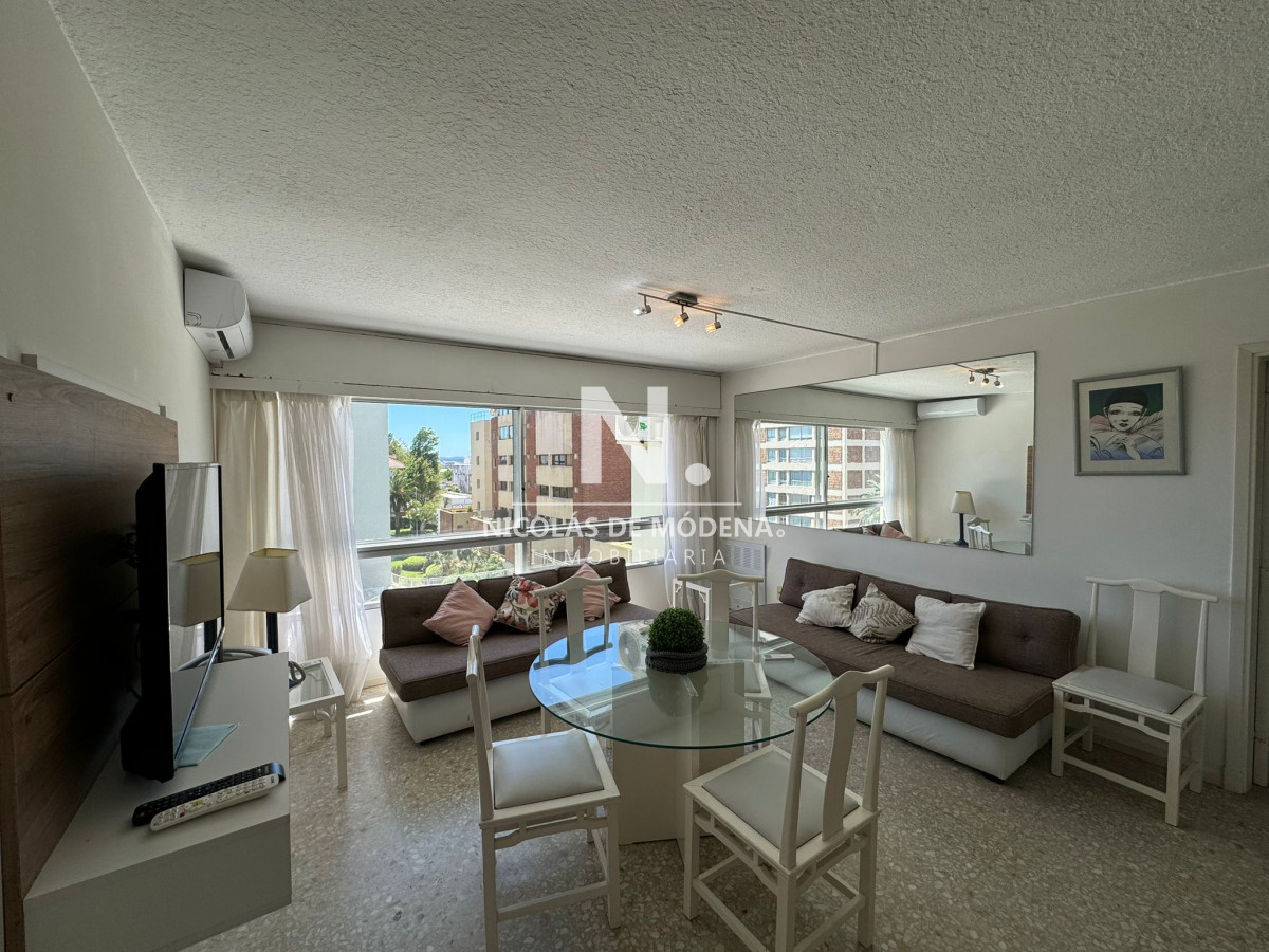 Apartamento en Venta de 3 dormitorios en Torre de las américas , Punta del este , Peninsula  - NDM27841A