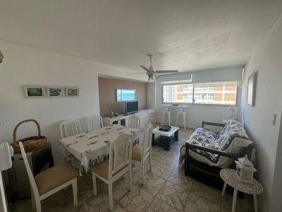 Piso alto con vista al puerto