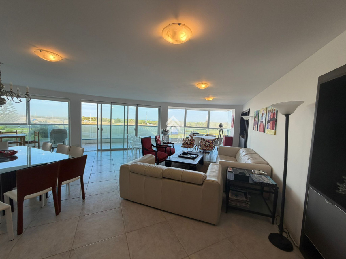 Apartamento ID.6060 - Venta apartamento 3 dormitorios Playa brava 