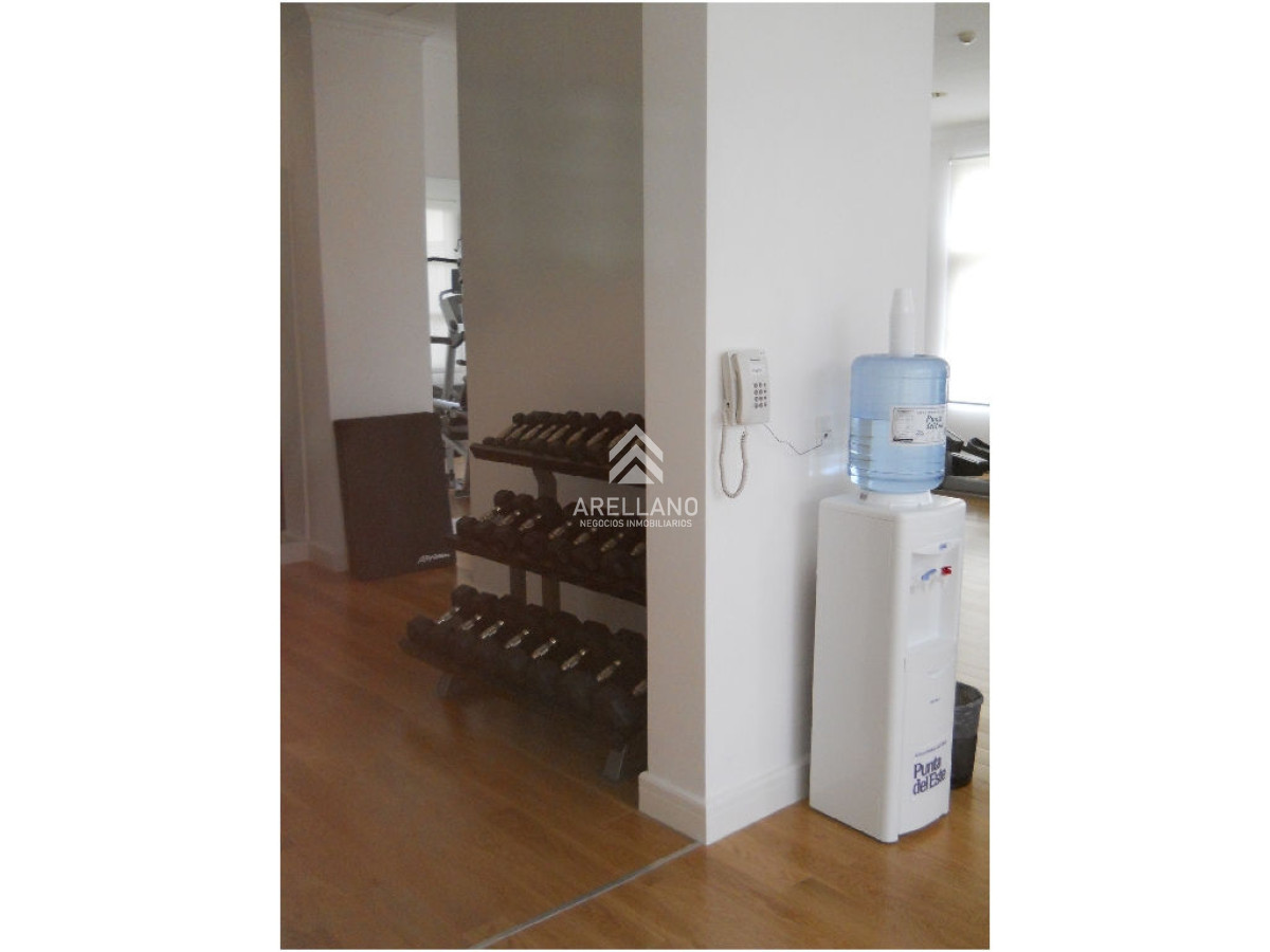 Apartamento ID.6534 - Venta Apartamento 2 dormitorios en Punta del este , Torre imperiale en alquiler temporal 