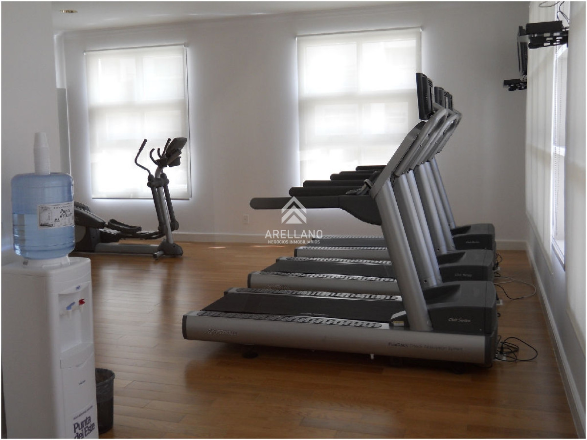 Apartamento ID.6534 - Venta Apartamento 2 dormitorios en Punta del este , Torre imperiale en alquiler temporal 