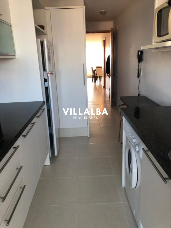 Apartamento ID.4116 - Apartamento en venta de 2 dormitorios en Punta del este , Torre Season , Playa Mansa 