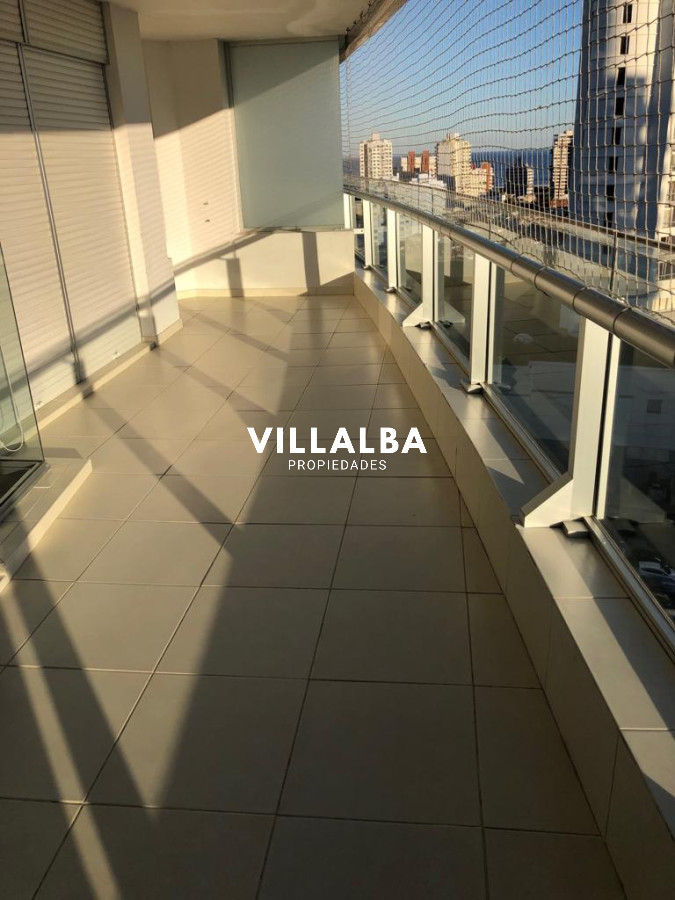 Apartamento ID.4116 - Apartamento en venta de 2 dormitorios en Punta del este , Torre Season , Playa Mansa 