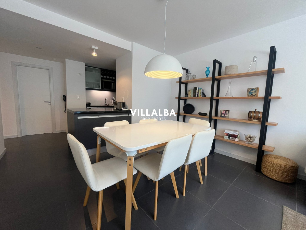 Apartamento ID.4136 - Apartamento en Venta de 2 dormitorios en Punta del este , Península , Gorlero 