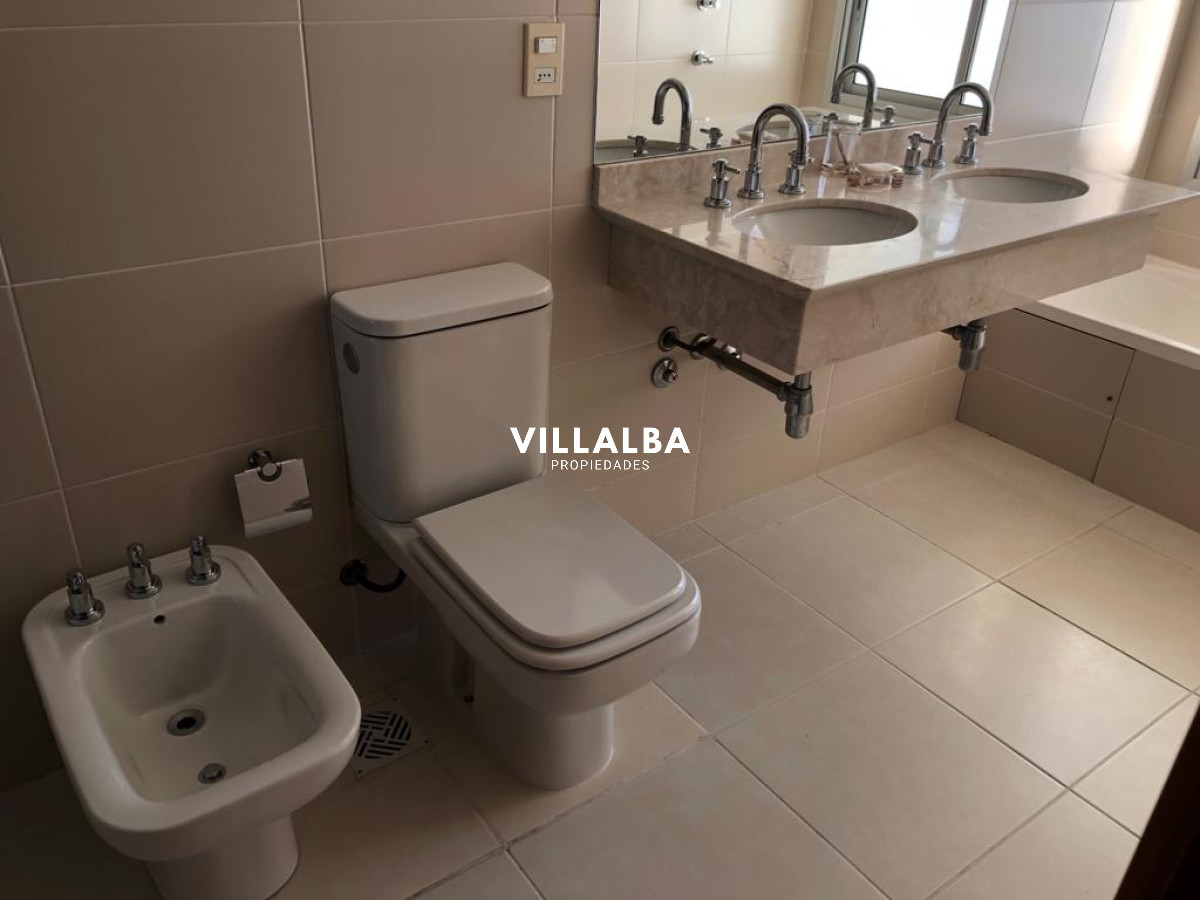 Apartamento ID.4116 - Apartamento en venta de 2 dormitorios en Punta del este , Torre Season , Playa Mansa 