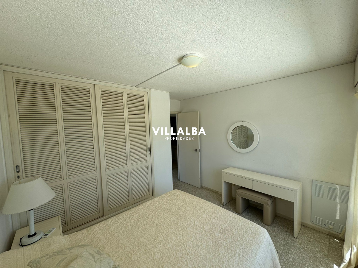 Apartamento ID.4135 - Apartamento en Venta de 3 dormitorios en Torre de las américas , Punta del este , Peninsula 