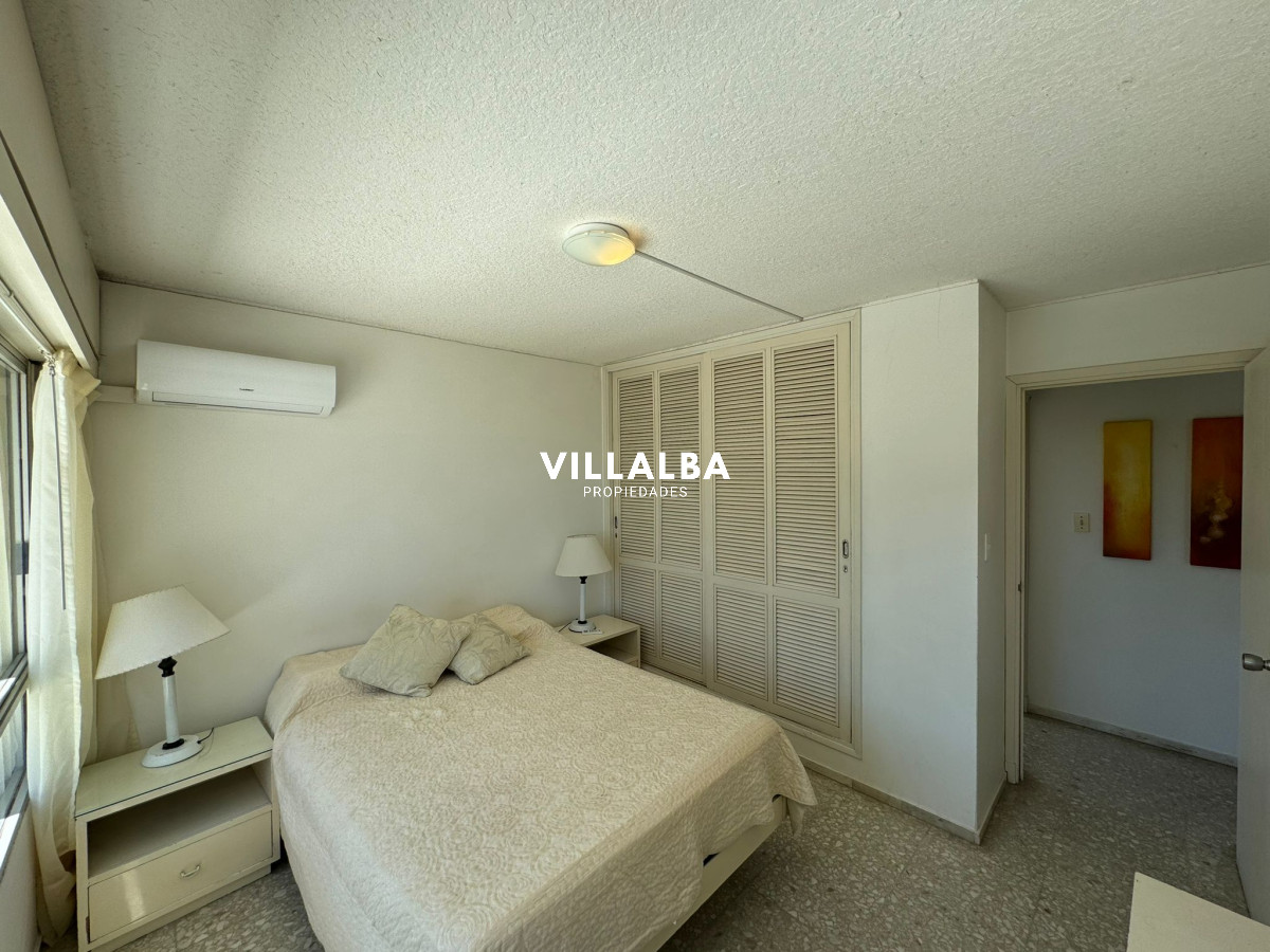 Apartamento ID.4135 - Apartamento en Venta de 3 dormitorios en Torre de las américas , Punta del este , Peninsula 