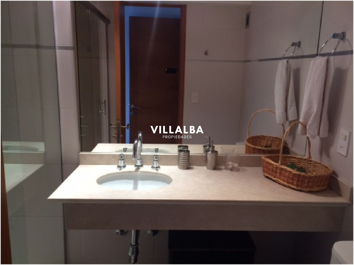 Apartamento ID.4116 - Apartamento en venta de 2 dormitorios en Punta del este , Torre Season , Playa Mansa 