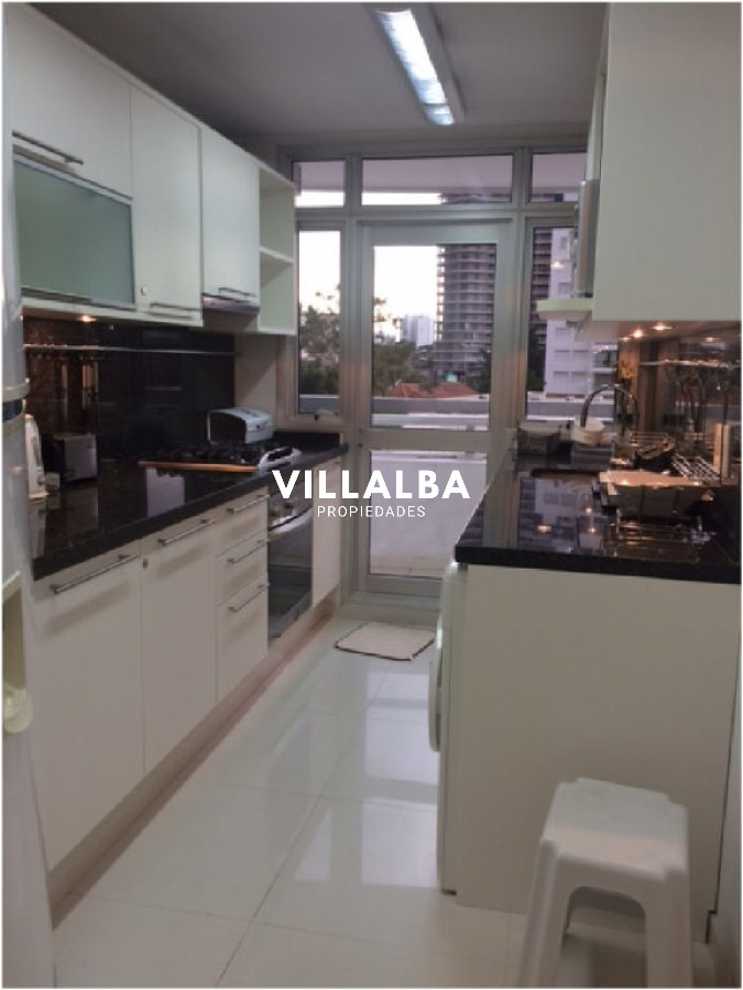 Apartamento ID.4116 - Apartamento en venta de 2 dormitorios en Punta del este , Torre Season , Playa Mansa 