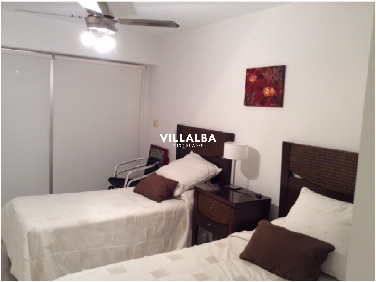 Apartamento ID.4116 - Apartamento en venta de 2 dormitorios en Punta del este , Torre Season , Playa Mansa 