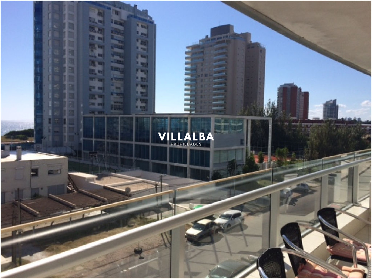 Apartamento ID.4116 - Apartamento en venta de 2 dormitorios en Punta del este , Torre Season , Playa Mansa 