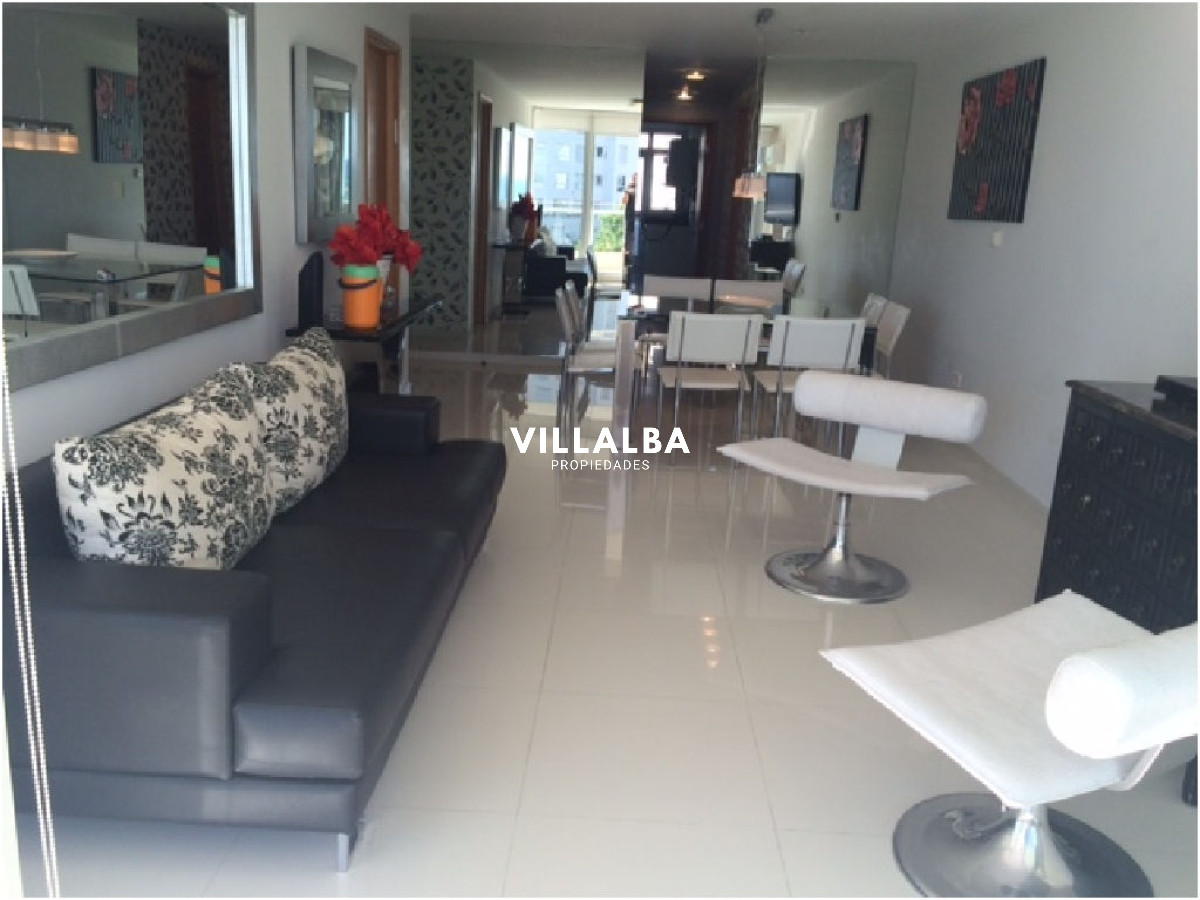 Apartamento ID.4116 - Apartamento en venta de 2 dormitorios en Punta del este , Torre Season , Playa Mansa 