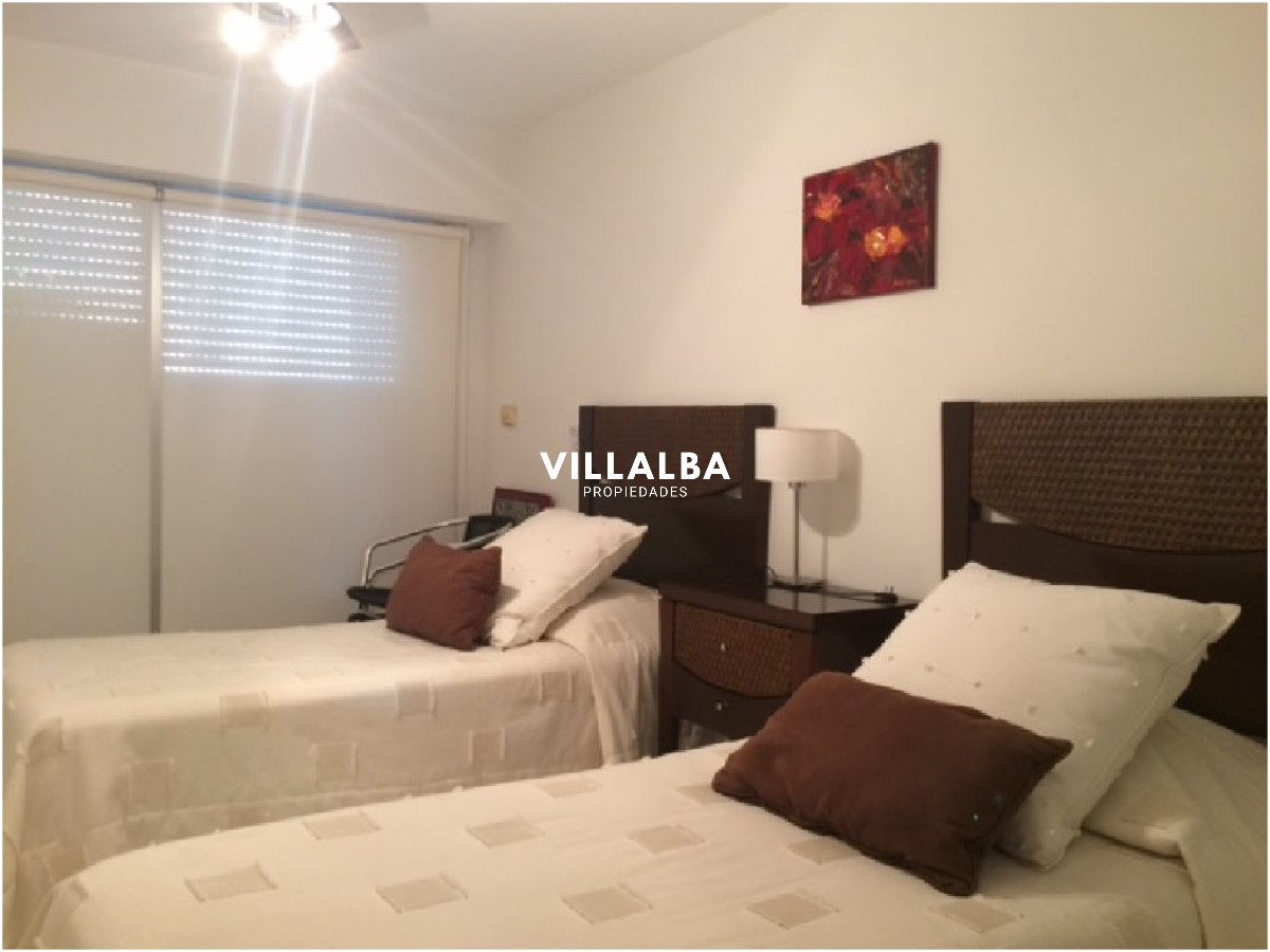 Apartamento ID.4116 - Apartamento en venta de 2 dormitorios en Punta del este , Torre Season , Playa Mansa 