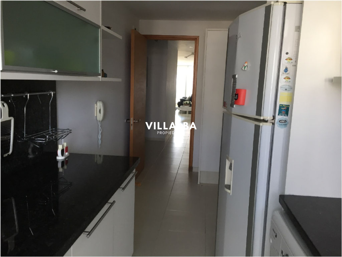 Apartamento ID.4161 - Apartamento en venta de 2 dormitorios en Punta del este , Playa mansa 