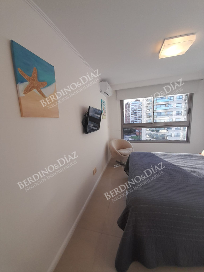 Apartamento ID.2937 - Apartamento en Alquiler de 3 dormitorios en Punta del este , Torre Imperiale , Playa Mansa 