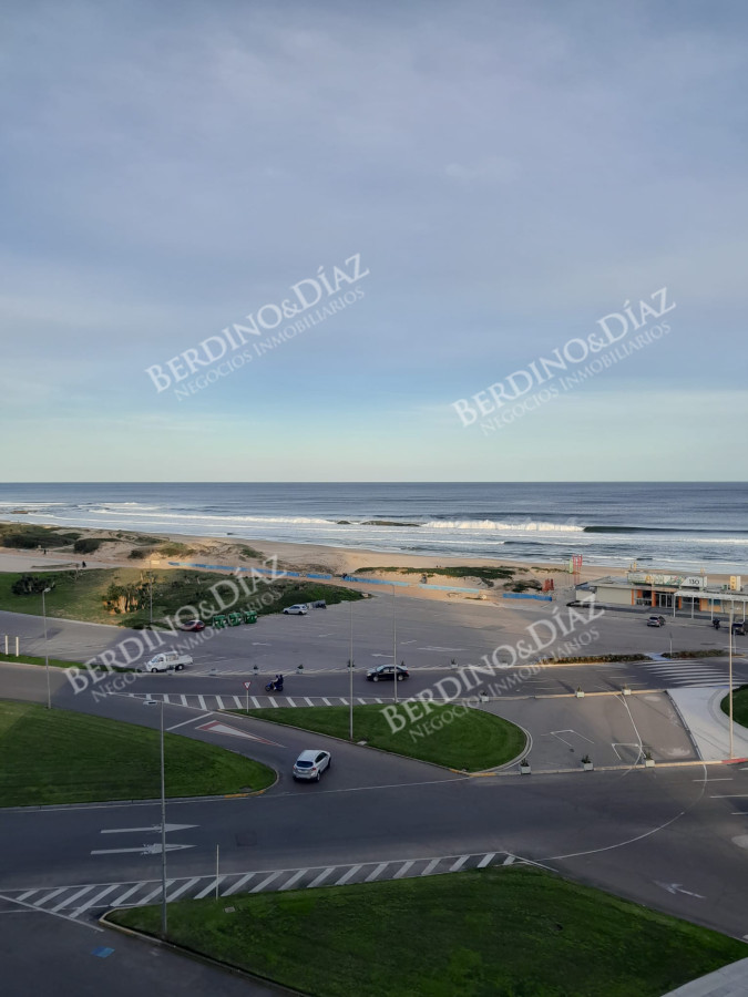 Apartamento ID.2937 - Apartamento en Alquiler de 3 dormitorios en Punta del este , Torre Imperiale , Playa Mansa 