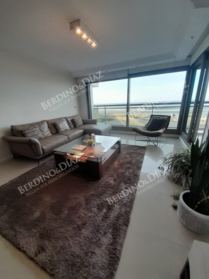 Apartamento ID.2937 - Apartamento en Alquiler de 3 dormitorios en Punta del este , Torre Imperiale , Playa Mansa 