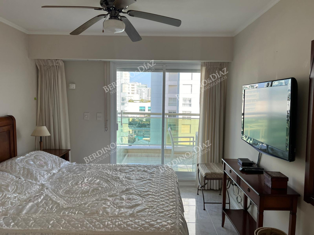 Apartamento ID.2789 - Apartamento en venta primera linea Mansa 3 dormitorios