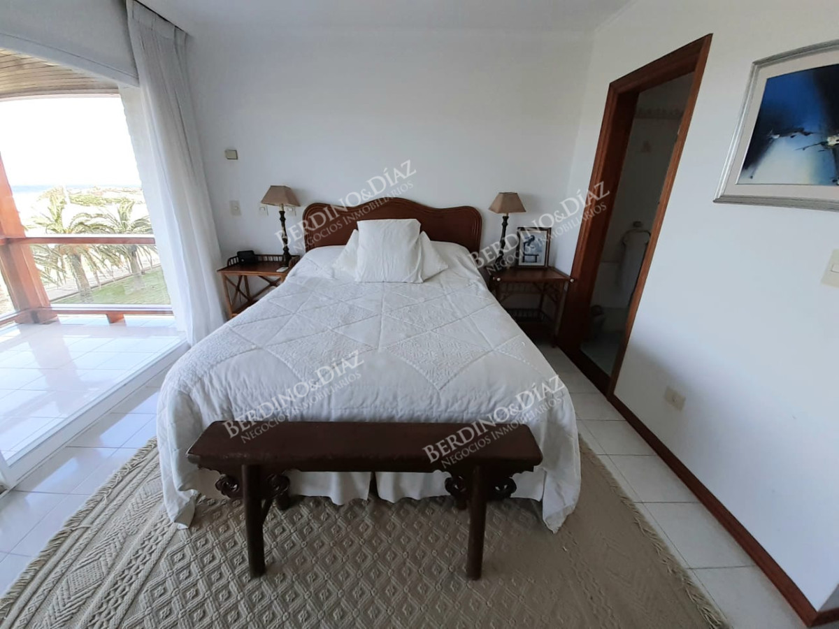 Apartamento ID.1170 - Edificio de Categoría sobre el Mar en Parada 13 de la Brava