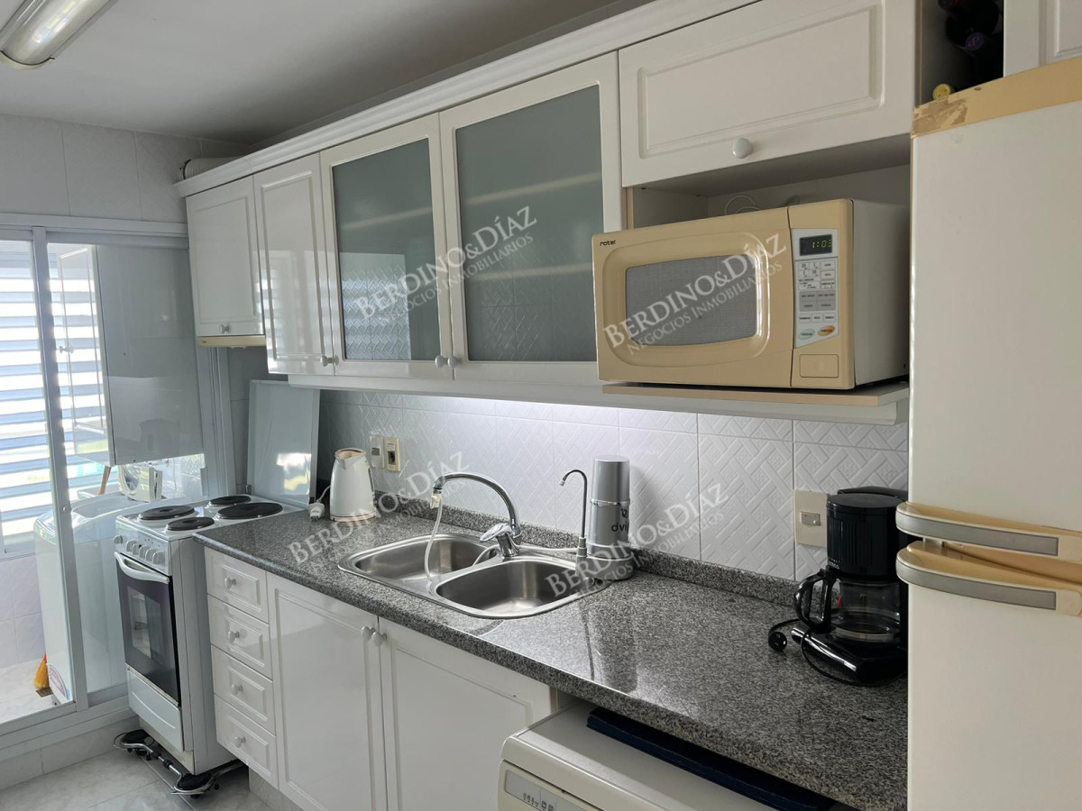 Apartamento ID.2789 - Apartamento en venta primera linea Mansa 3 dormitorios