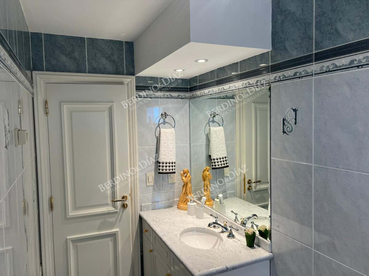 Apartamento ID.2789 - Apartamento en venta primera linea Mansa 3 dormitorios