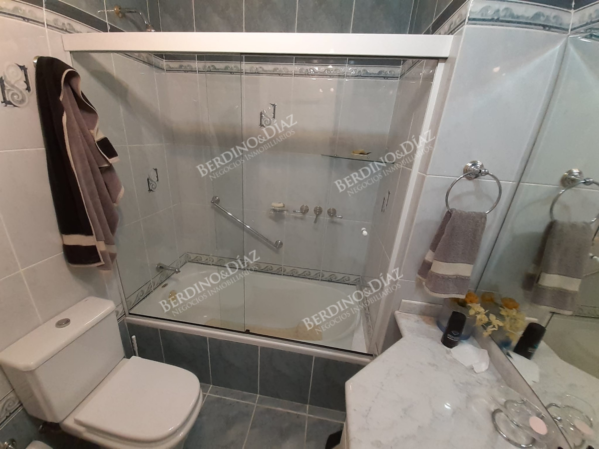 Apartamento ID.2794 - Apartmantoo en venta en edificio de Alta gama en playa mansa