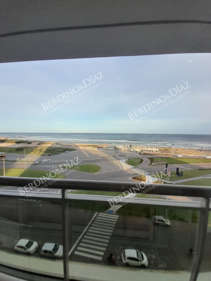 Apartamento ID.2937 - Apartamento en Alquiler de 3 dormitorios en Punta del este , Torre Imperiale , Playa Mansa 