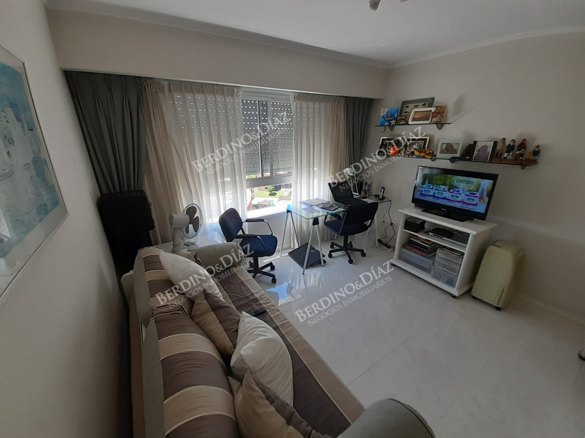 Apartamento ID.2794 - Apartmantoo en venta en edificio de Alta gama en playa mansa