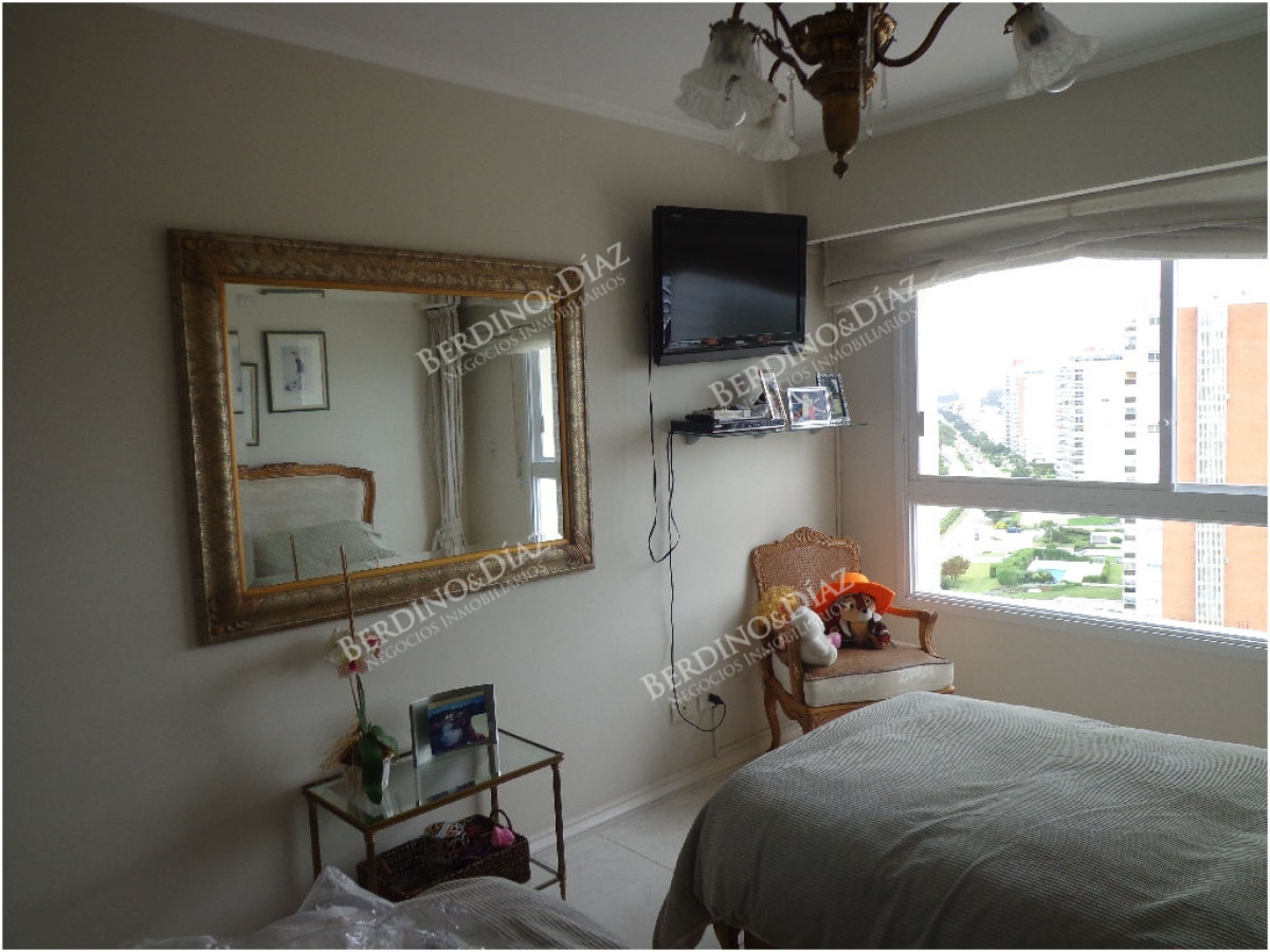 Apartamento ID.2862 - Alta gama en playa mansa 
