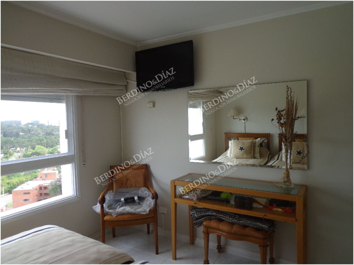 Apartamento ID.2862 - Alta gama en playa mansa 