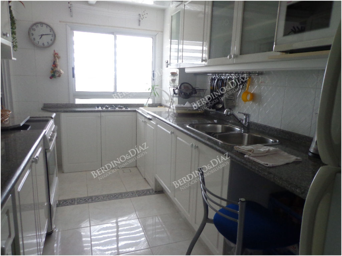 Apartamento ID.2862 - Alta gama en playa mansa 