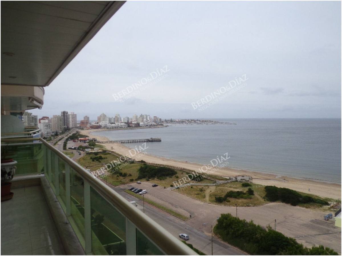 Apartamento ID.2862 - Alta gama en playa mansa 