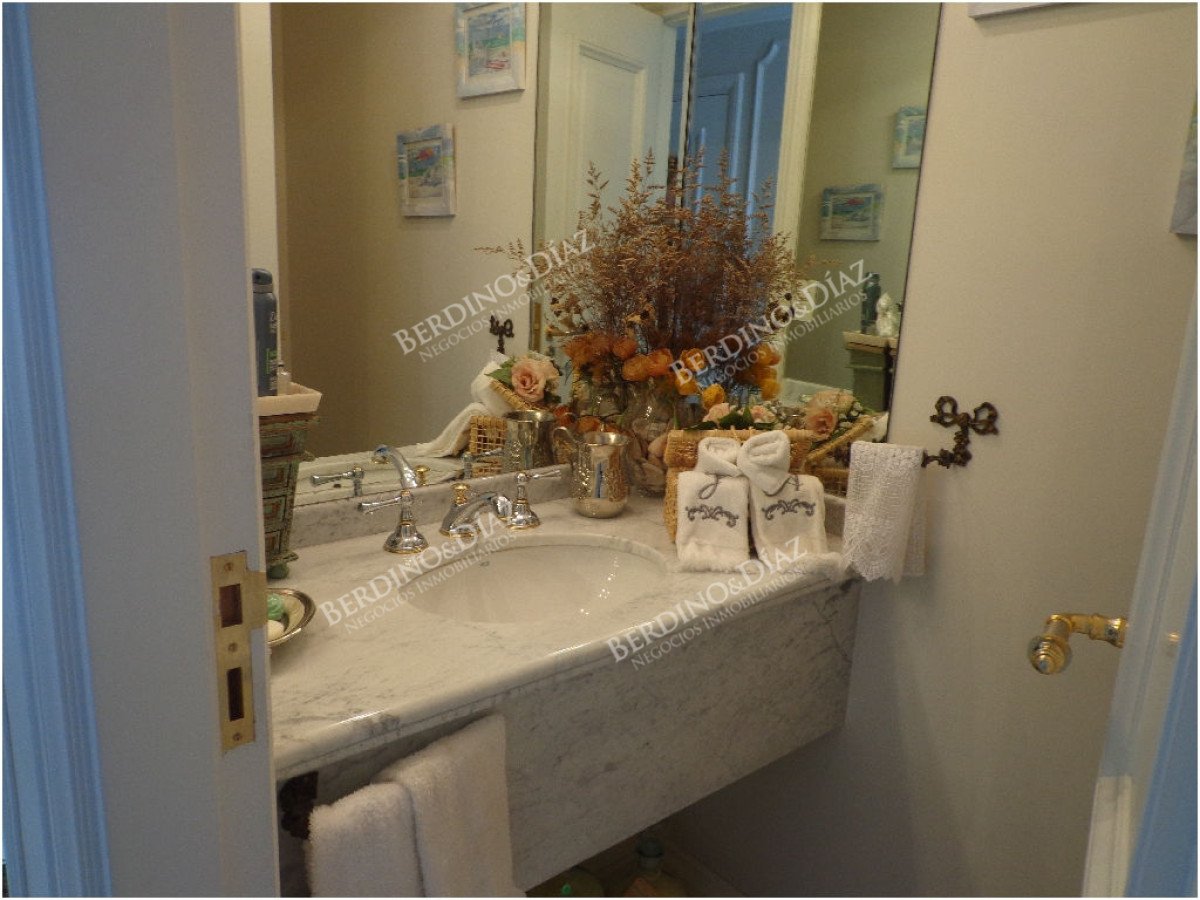 Apartamento ID.2862 - Alta gama en playa mansa 