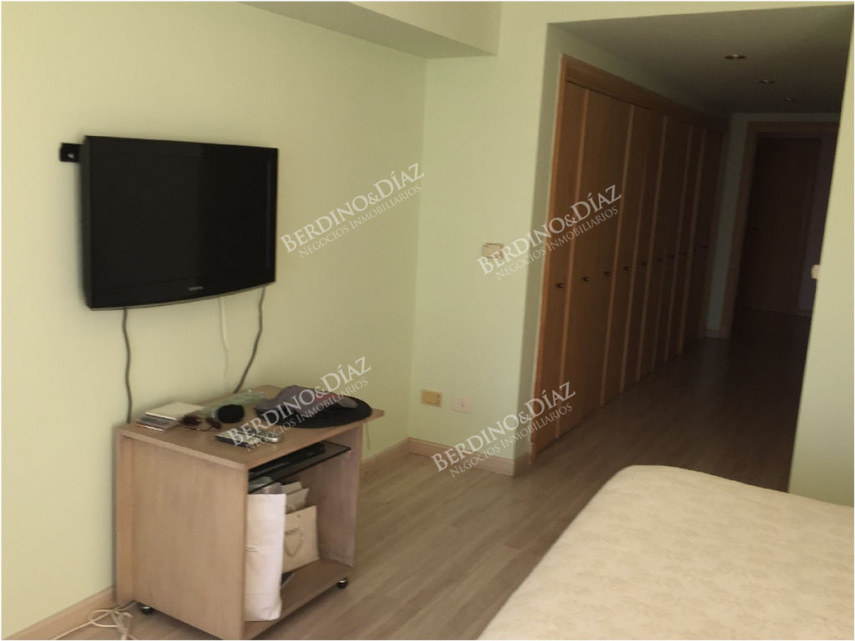 Apartamento ID.1184 - Apartamento Excelente en playa brava.