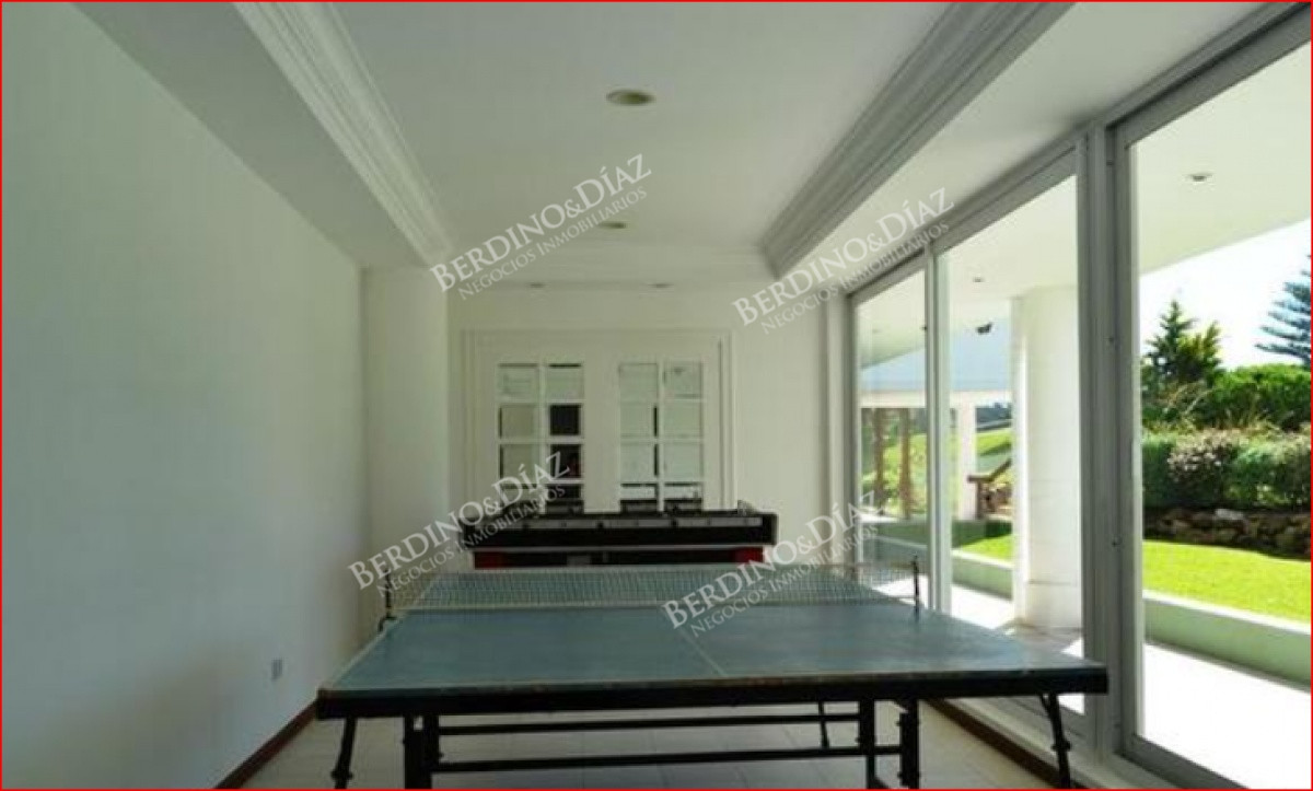 Apartamento ID.1170 - Edificio de Categoría sobre el Mar en Parada 13 de la Brava