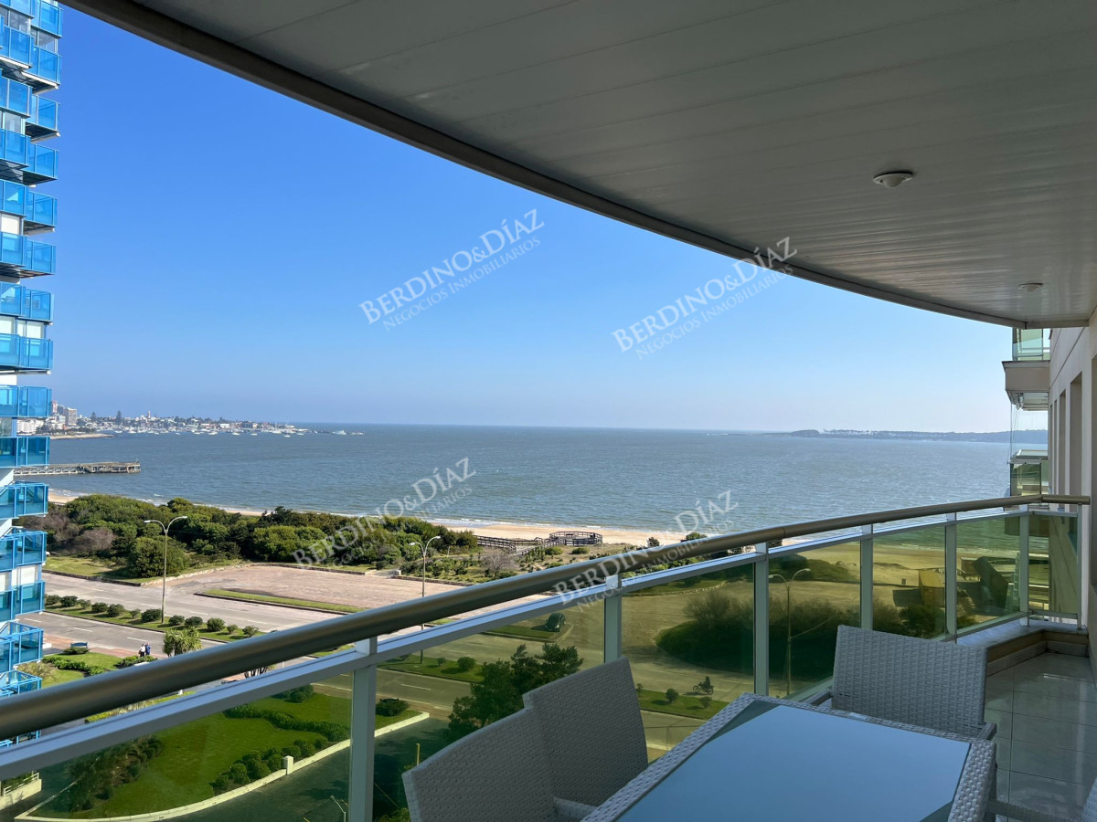 Apartamento ID.2789 - Apartamento en venta primera linea Mansa 3 dormitorios