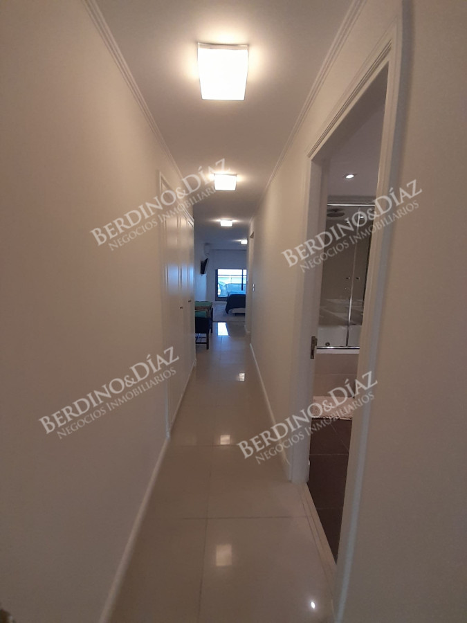 Apartamento ID.2937 - Apartamento en Alquiler de 3 dormitorios en Punta del este , Torre Imperiale , Playa Mansa 