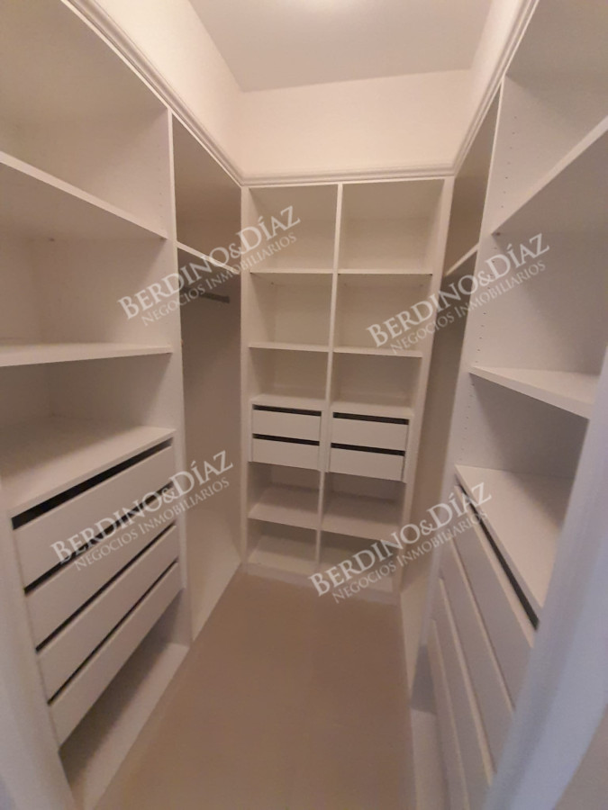 Apartamento ID.2937 - Apartamento en Alquiler de 3 dormitorios en Punta del este , Torre Imperiale , Playa Mansa 