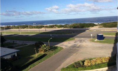 Apartamento Excelente en playa brava.