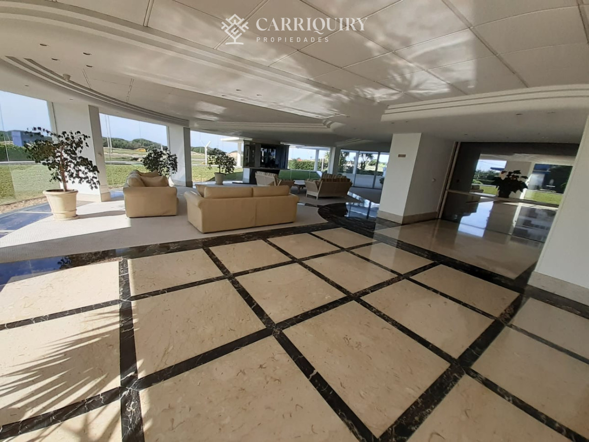 Apartamento ID.10527 - Apartamento en venta de 3 dormitorios en Punta del este , Playa brava , FINANCIA !!