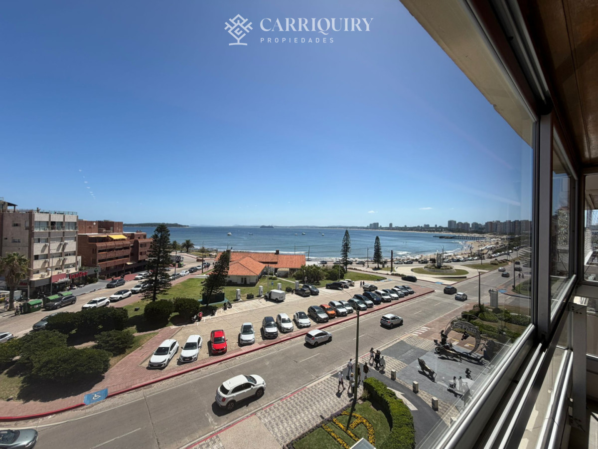 Apartamento ID.10271 - Apartamento en Venta de 3 dormitorio en Punta del este . Playa mansa , Parada 1 