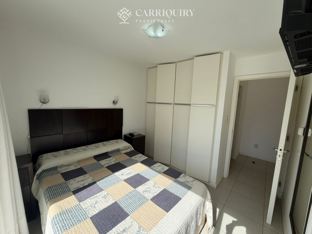 Apartamento ID.10555 - Apartamento de 1 dormitorio en Venta en Punta del este , Península , Bajos gastos a pasos del mar 