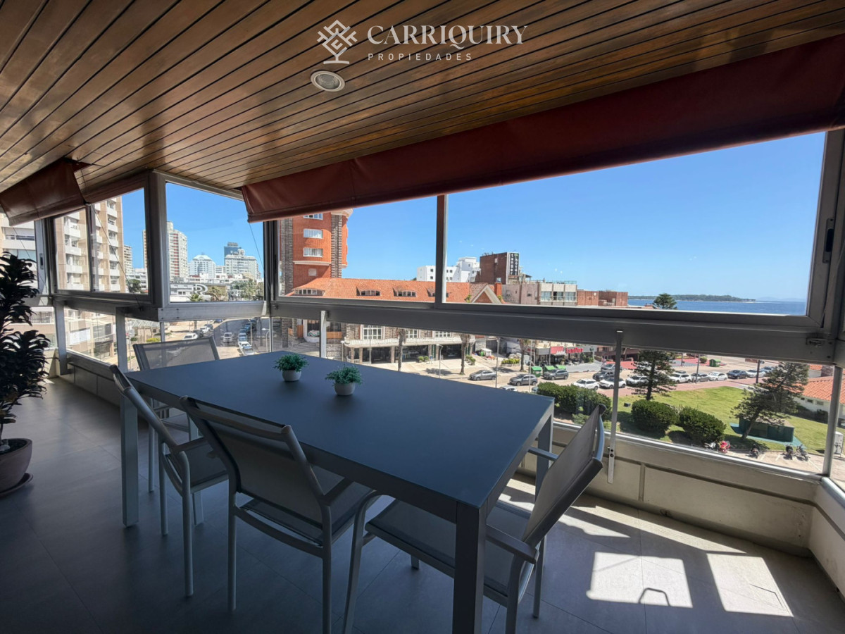 Apartamento ID.10271 - Apartamento en Venta de 3 dormitorio en Punta del este . Playa mansa , Parada 1 