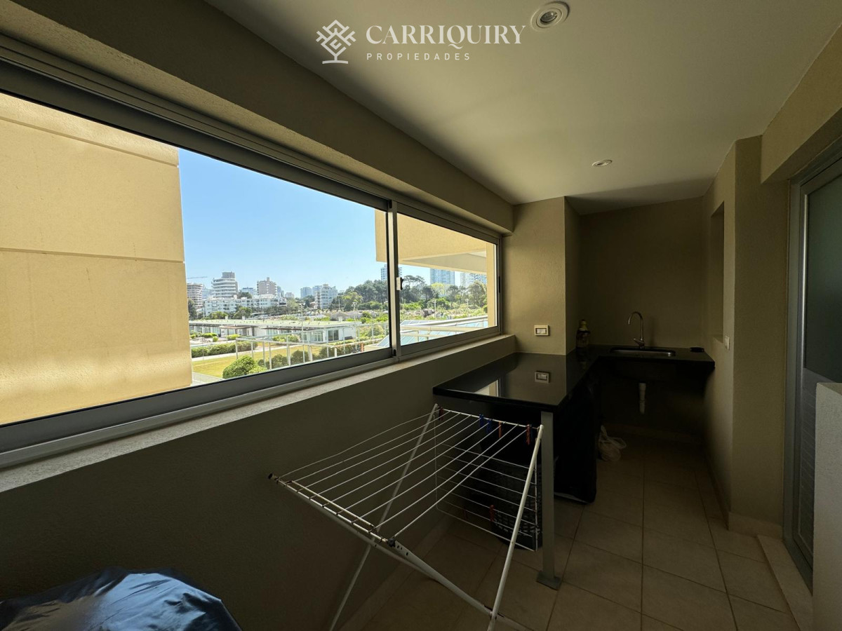 Apartamento ID.8433/Apartamento-en-Mansa--Punta-del-Este-en-venta-de-3-dormitorios. - Apartamento en Brava, 3 dormitorios *