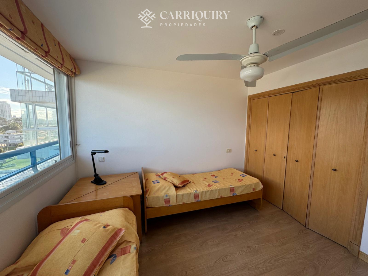 Apartamento ID.8248/Departamento-en-venta-3-dormitorios-en-suite- - Apartamento en playa Brava 