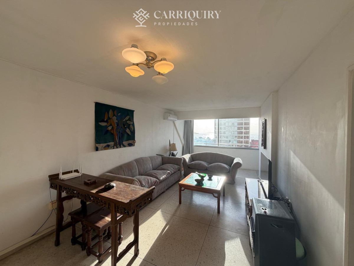 Apartamento ID.10040 - Apartamento de 2 dormitorios y medio en Punta del este , Gorlero , Península 
