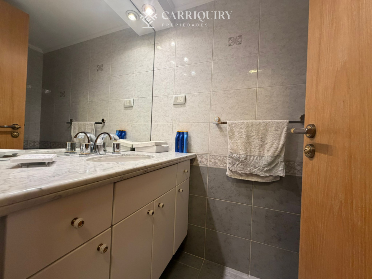 Apartamento ID.10527 - Apartamento en venta de 3 dormitorios en Punta del este , Playa brava , FINANCIA !!