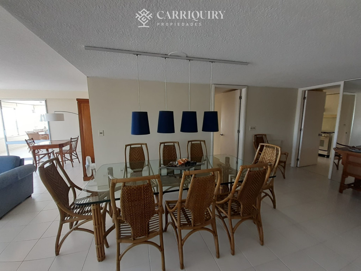 Apartamento ID.10633 - Apartamento en Venta de 3 dormitorios en  Punta del este , Playa Brava , Torre Tiburon 
