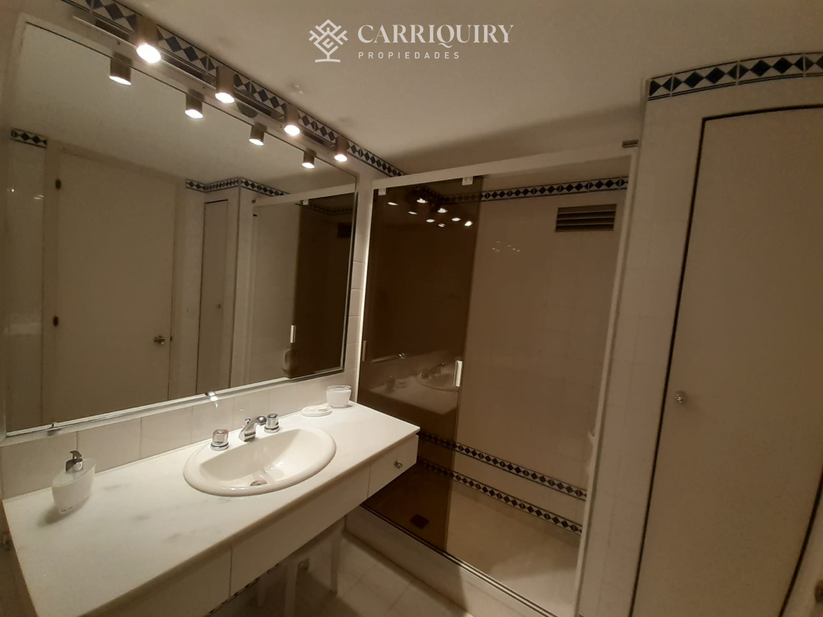 Apartamento ID.10633 - Apartamento en Venta de 3 dormitorios en  Punta del este , Playa Brava , Torre Tiburon 